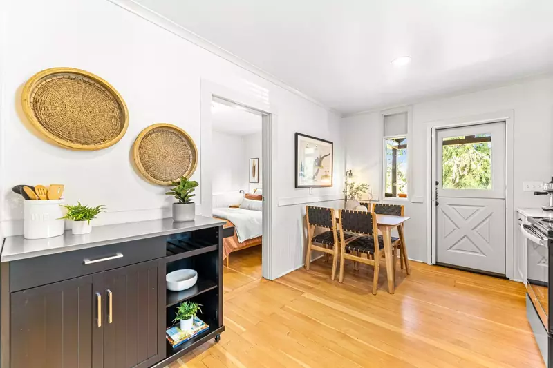 "We really enjoyed our stay here. The house was tidy with cute decor and perfect for what we needed." - Taylor