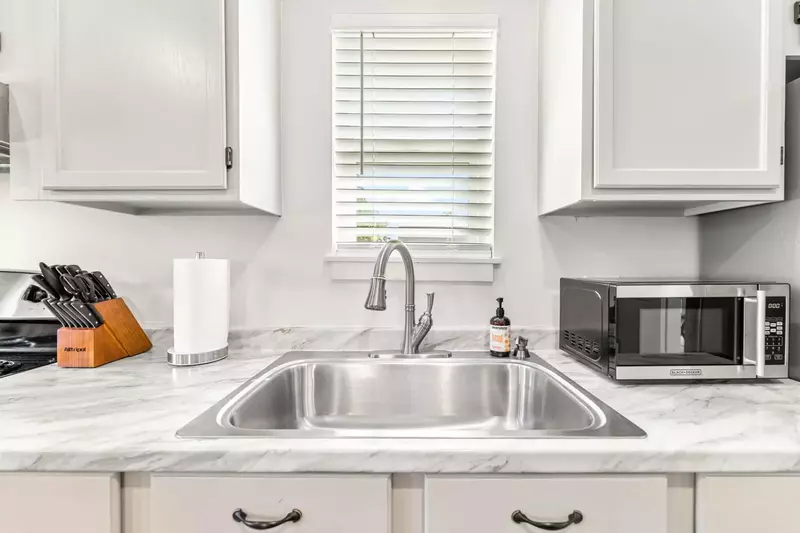 "Very clean house. Everything in the photos matched great! Nice location being a little out of the city so it’s nice and peaceful!" - Robbie