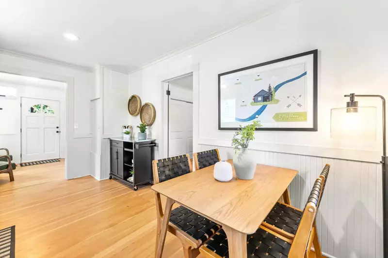 "Great cozy place in a wonderful atmosphere. Thank you for a wonderful stay." - Nate