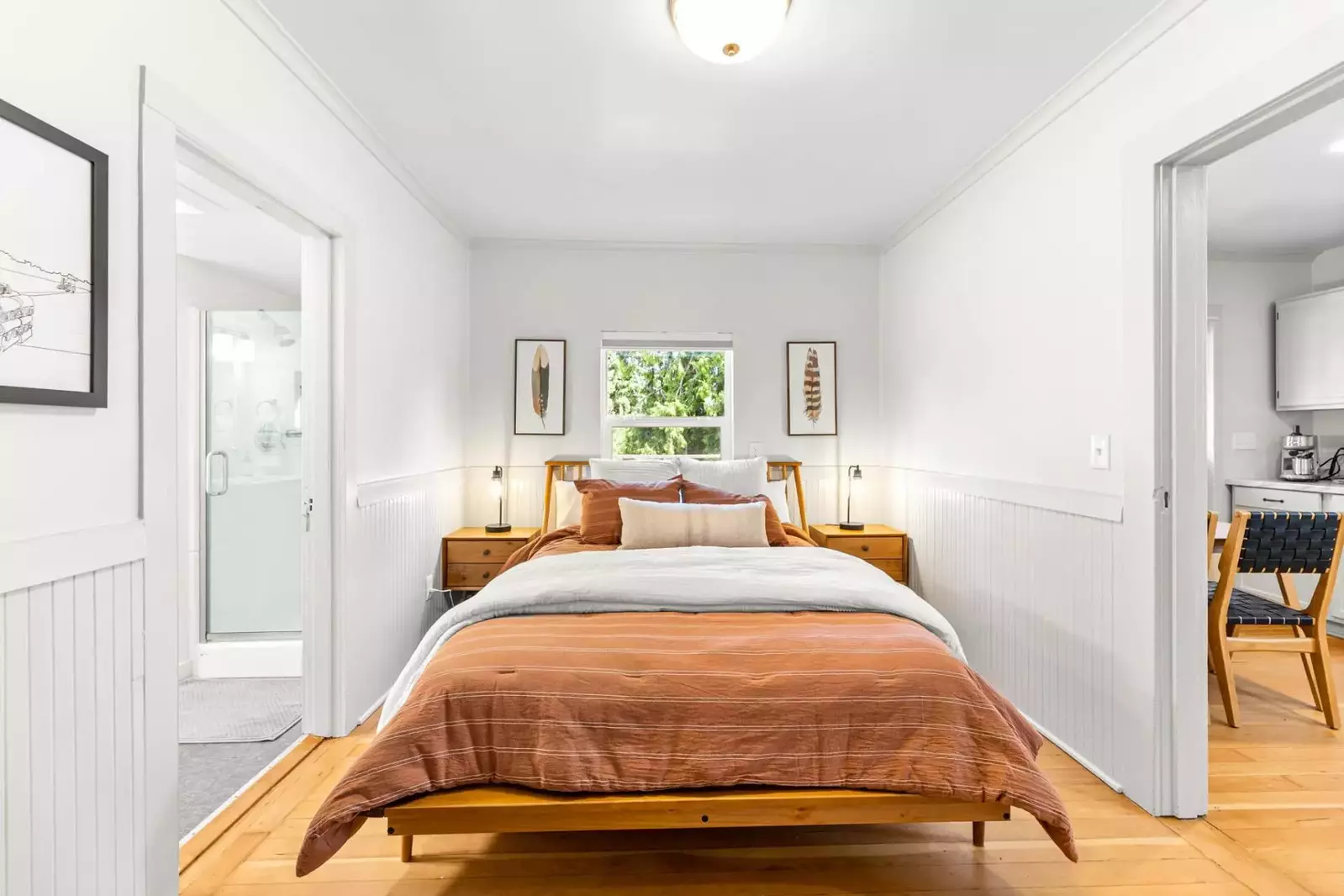 "Enjoyed the view. Enjoyed the out of town setting. Enjoyed the deck and good bed." - Jane