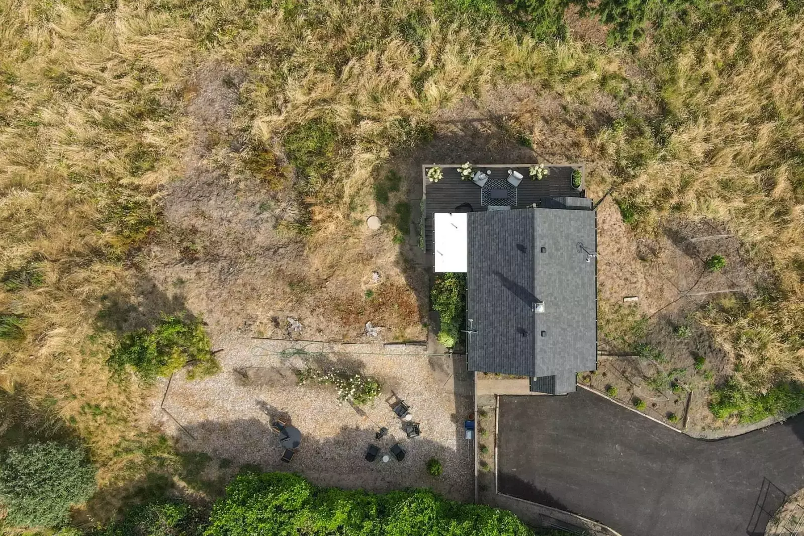 Wilsonville is not too far from Portland or the Oregon Coast. Explore the whole state with this cottage as your base camp.