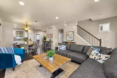 "We loved this property and location! Very well decorated and clean. We hope to stay there again!" - Lois