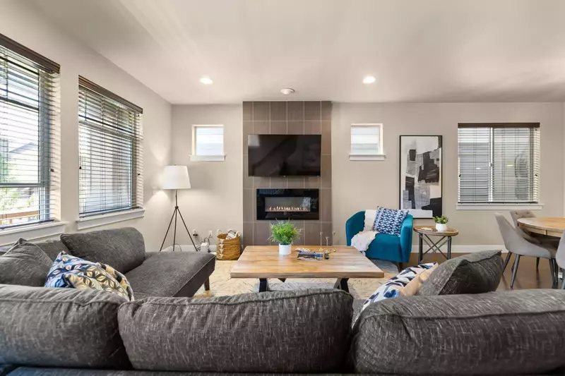 "The property managers were very helpful and responded promptly to our requests. I would highly recommend staying here." - Charles