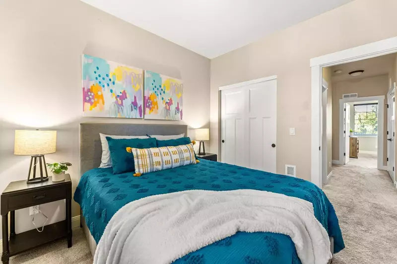 "We loved staying here! The beds are the most comfortable ever! The decor, location, pool… fabulous!" - Sandy