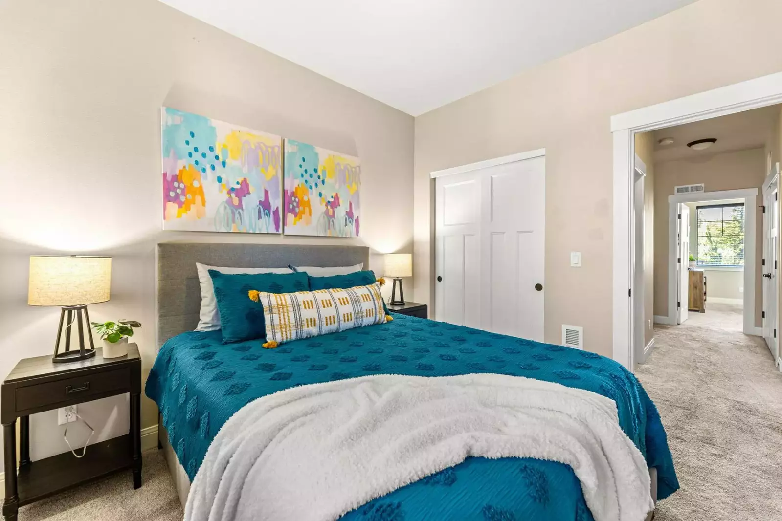 "We loved staying here! The beds are the most comfortable ever! The decor, location, pool… fabulous!" - Sandy