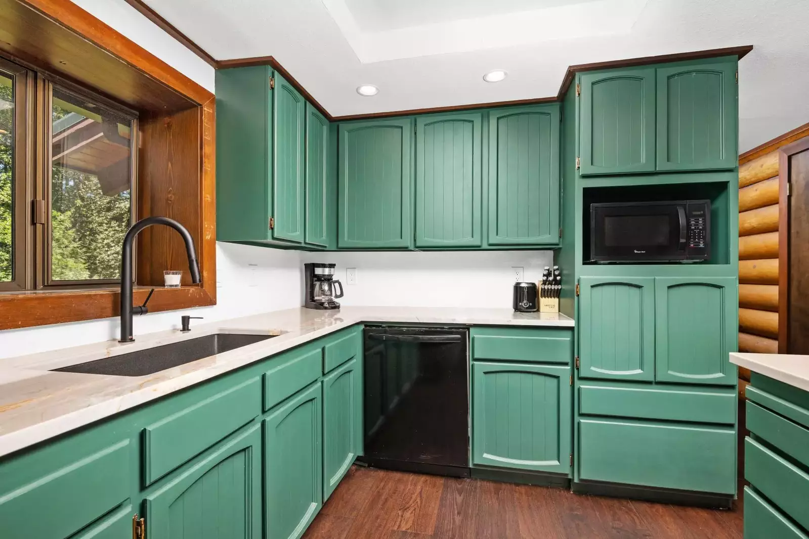 "Our stay was great. We had a group of 12 and the space accommodated us well. There were enough pots and pans to cook everything." - Kelli