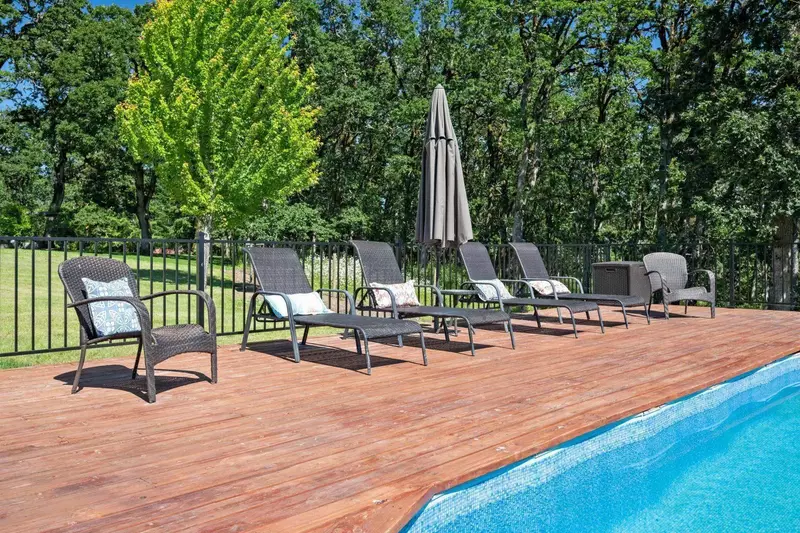 "Our group had a wonderful time! The property is very expansive and the house had plenty of room for our group of 13." - Joe