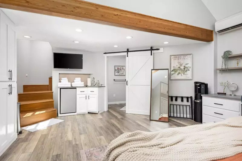 "It was a beautiful and clean home with a lot of fun activities for everyone. The management was so helpful and made it easy to stay here." - Donna