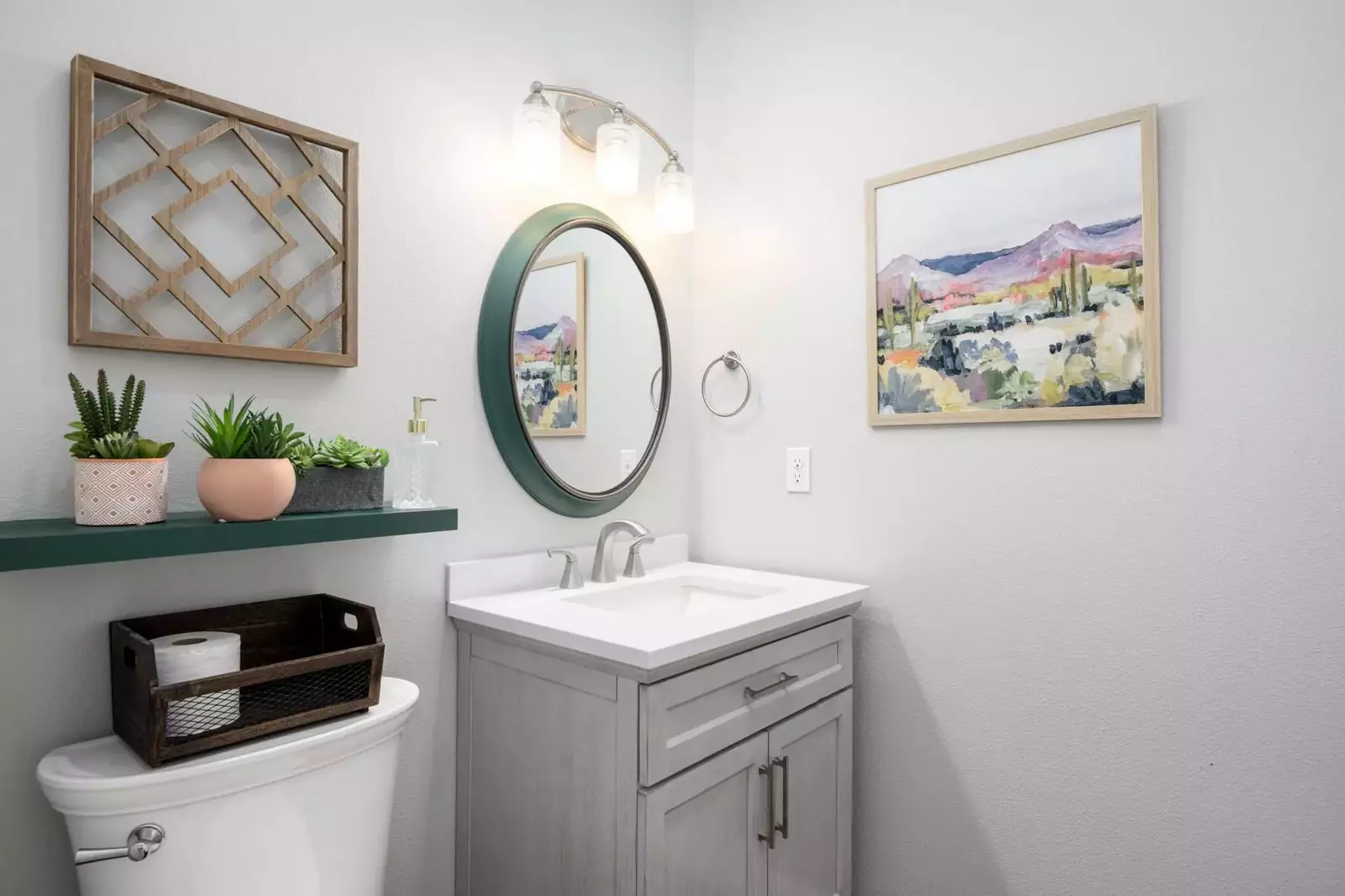 "Great location, private, quiet, gorgeous master suite. Games and pool were great." - Schareane