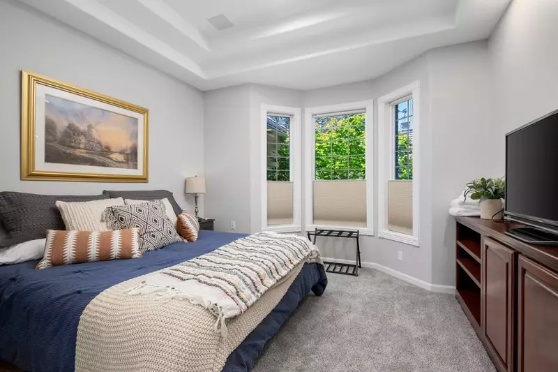 "This home is perfect if you have a big group." - Ashwaq