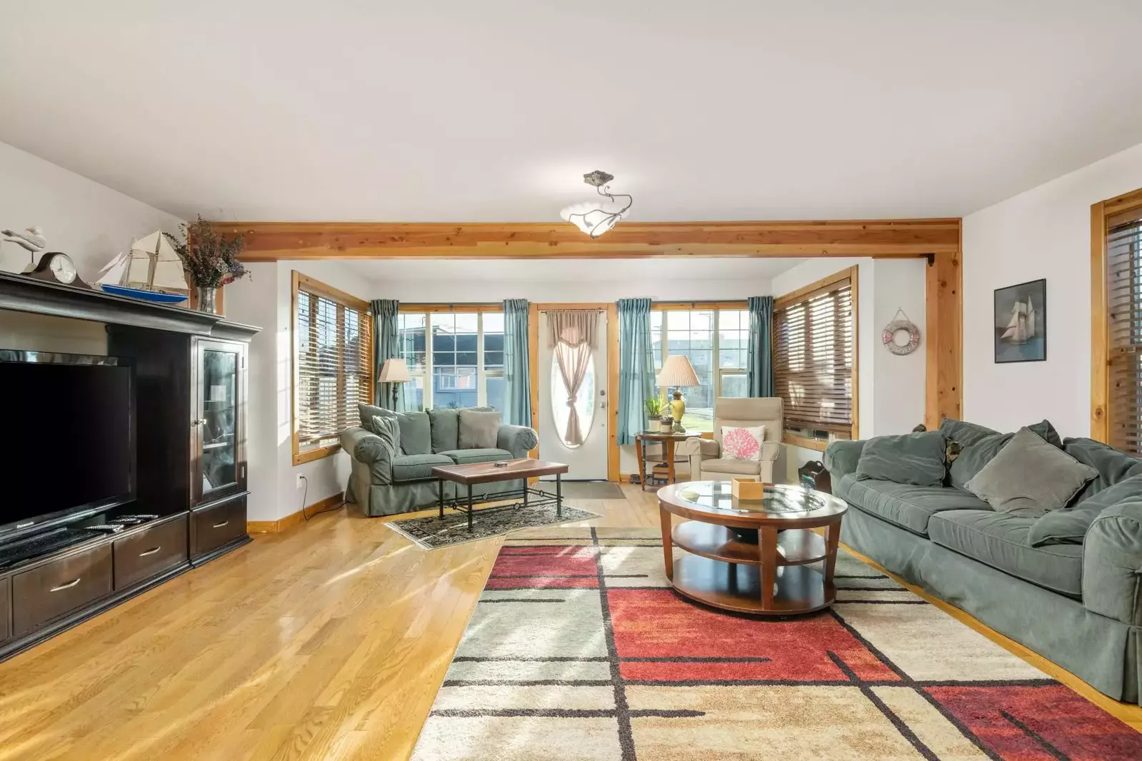 Watch you favorite movies, shows, and sports on this smart tv while relaxing on the couch..