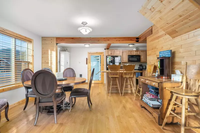 "The house was well-furnished and well-stocked with plenty of room to spread out." -Cheryl F.