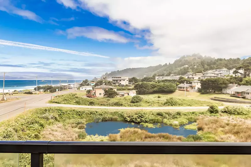 Wake up early and look for wild animals. Plenty of birds migrate through Roads End.