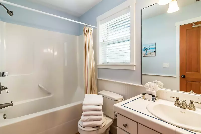 "Perfectly located right at Roads end beach with beautiful views of the ocean which our family and friends enjoyed immensely!" - Casey