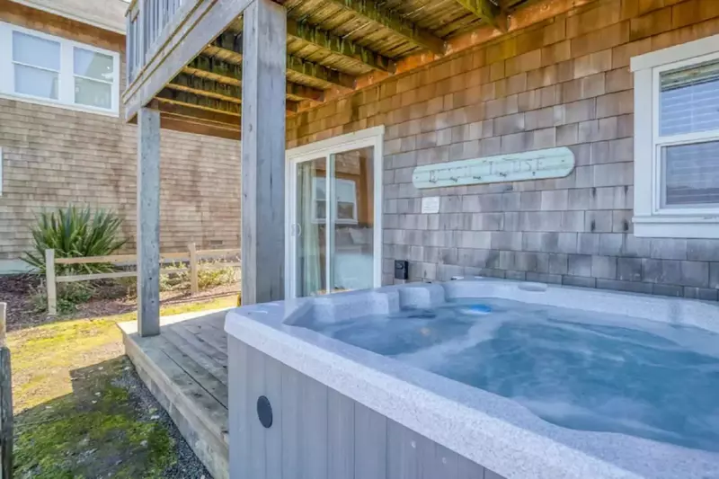 "Beautiful home & great location for our family of eight! We enjoyed being so close to the beach & access was so convenient!" - Sherry