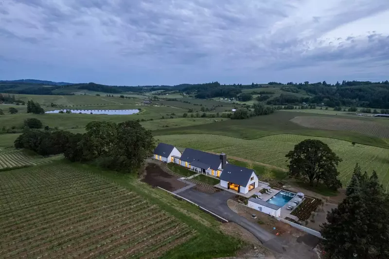 The Willamette Valley is full of excellent farms and markets. Make meals with locally sourced ingredients.