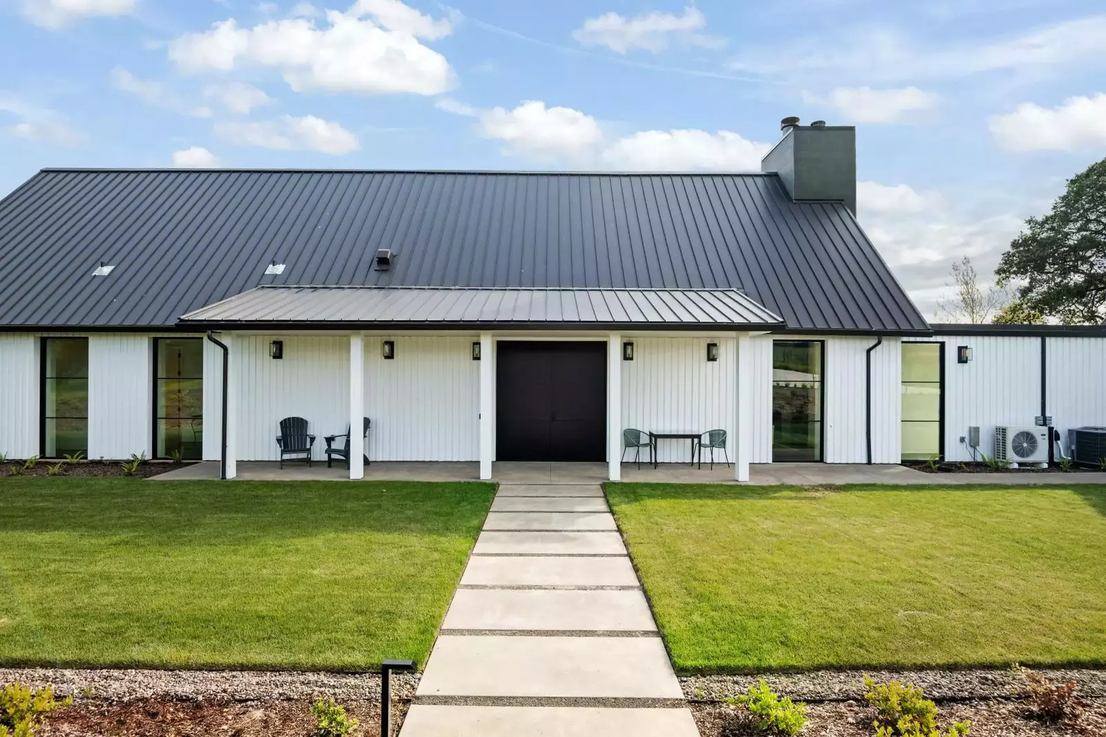 The yard is very well maintained and offers another place to relax and hang out.