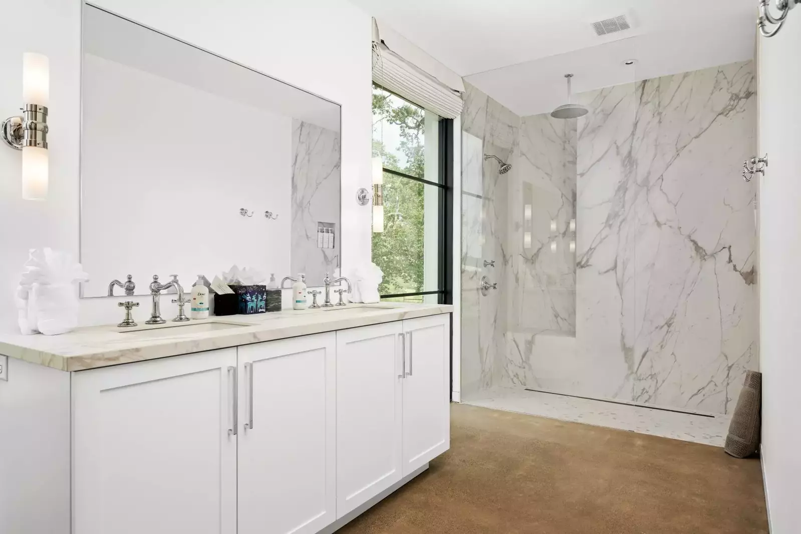 "All the seating areas are comfortable and allow you to look in every direction out the magnificent windows and sliding doors." - Barbara