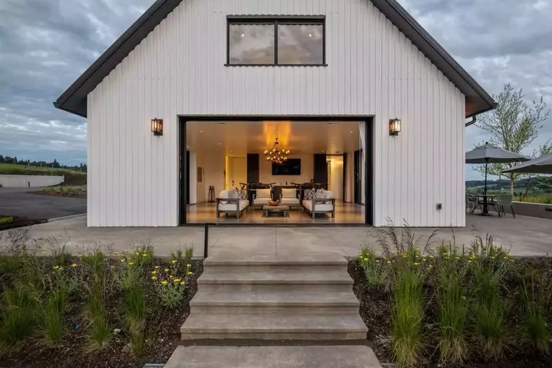 This wine country gem is ready to host you for a once in a lifetime experience!