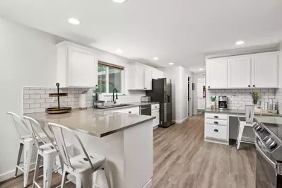 Cook delicious meals in this fully equipped kitchen. You can grab some ingredients from one of the Willamette Valley's many farms.