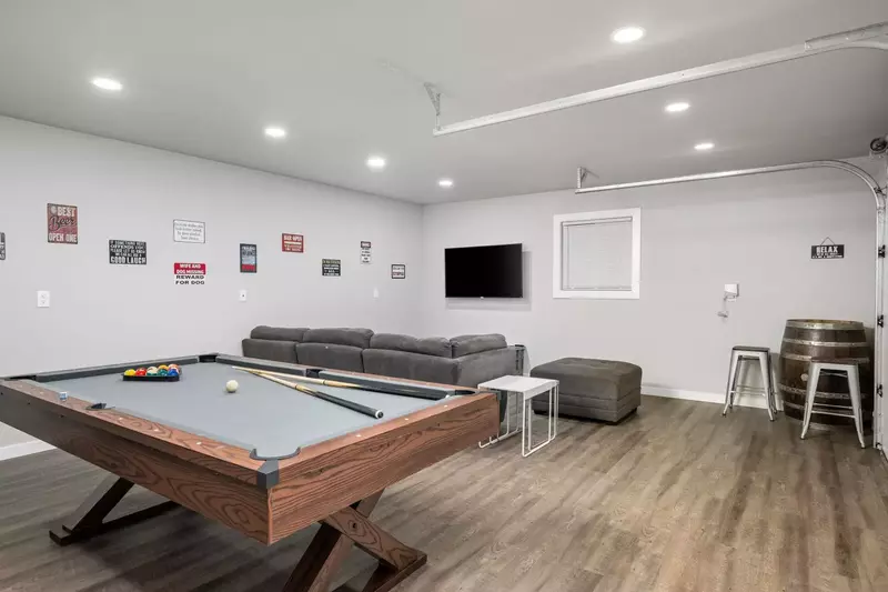 "Wonderful! It had all the amenities my family needed to be comfortable, plus a few fun things like a hot tub, pool table and ping pong" - David