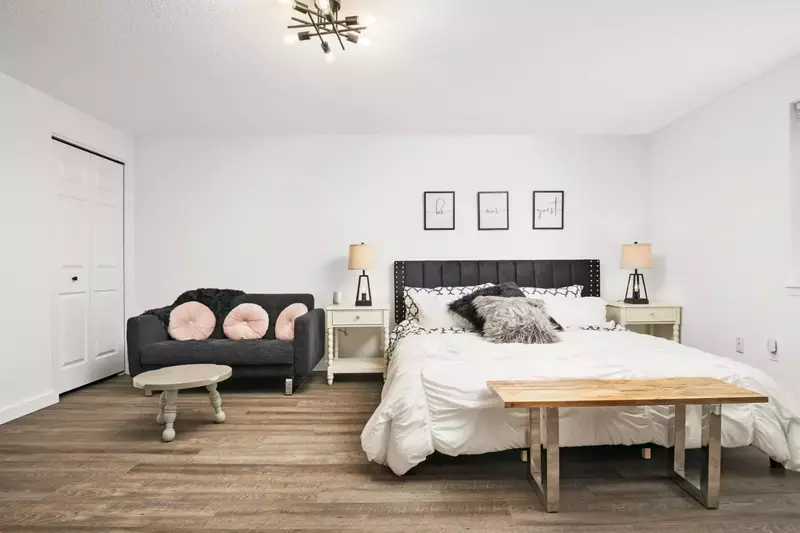 "We loved our stay. The beds were some of the comfiest I have slept in. A lot of room for people to sleep and relax." - Alanna