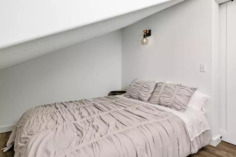 All the beds are updated and incredibly comfortable. Another feature that makes this rental so relaxing!