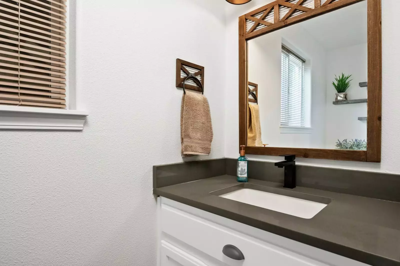 "The house is perfect for a family getaway. The back yard area is so nice and spacious! Definitely will recommend to any friends" - Ashley