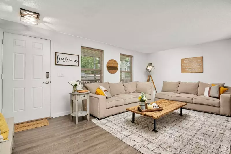 "VERY well stocked kitchen. Loved the fire pit. It was very clean when we arrived and I felt like care went into the home." - Alanna