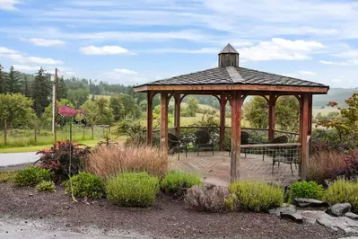 "Lovely, well appointed lodging in a gorgeous setting." - Kim