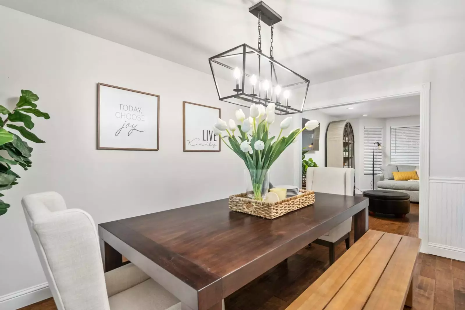 "Great experience, very clean and nice house." - Francois