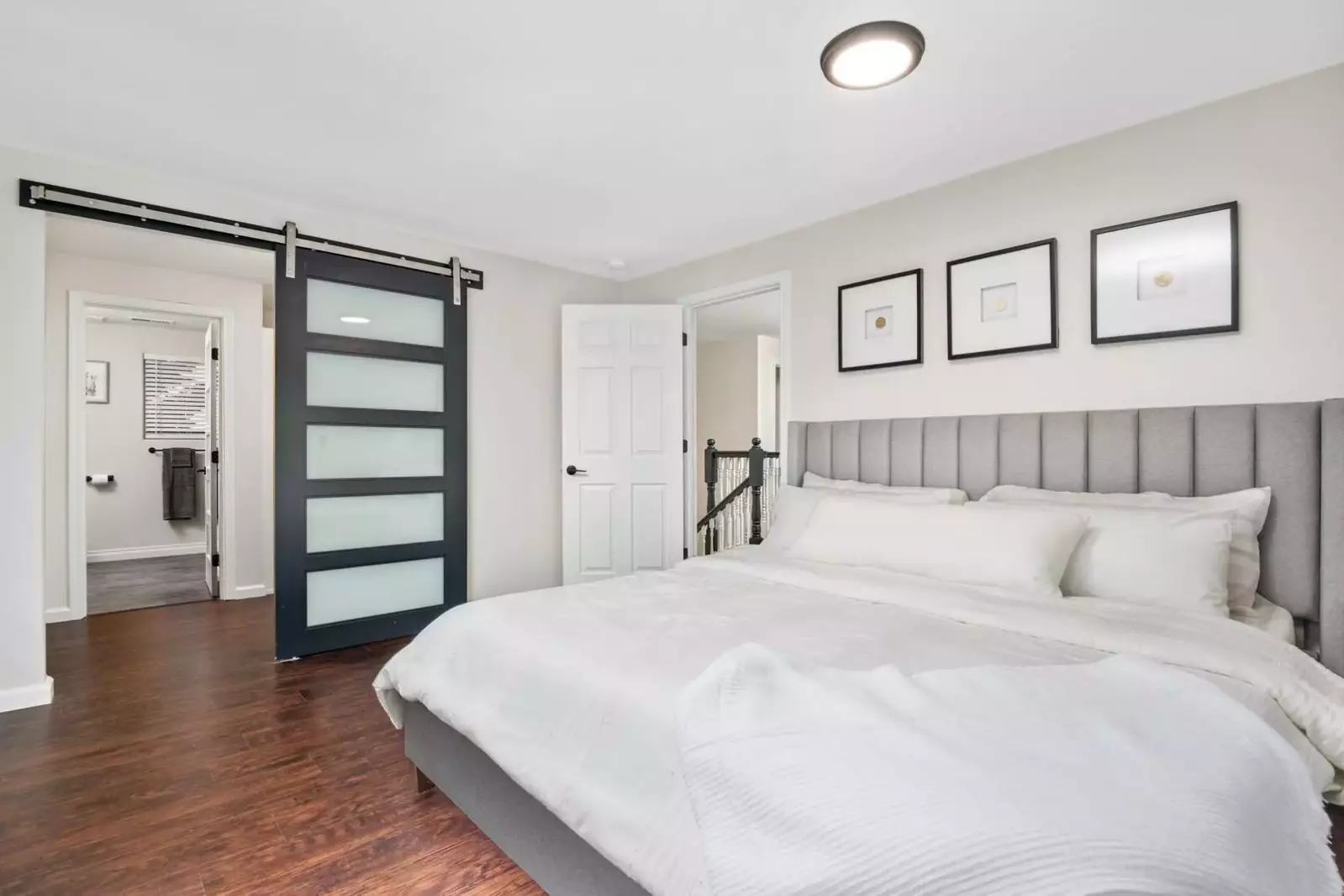 The king beds were luxurious.  -Rozanne