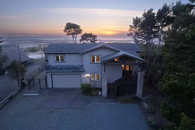 Welcome to the Oceanfront Retreat. We hope we get to host you at this Rockaway Beach rental. Please reach out with any questions.