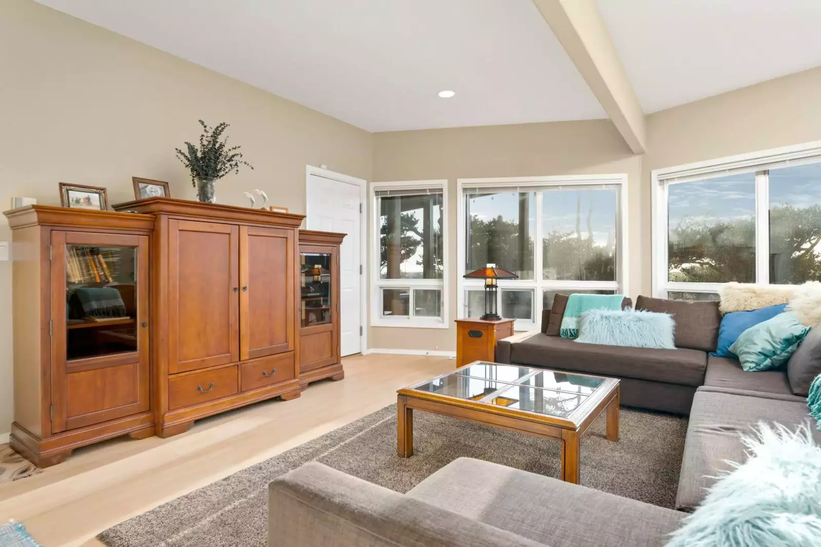 "This place was just as advertised. Great beach access, plenty of room, lots of amenities." - Ed