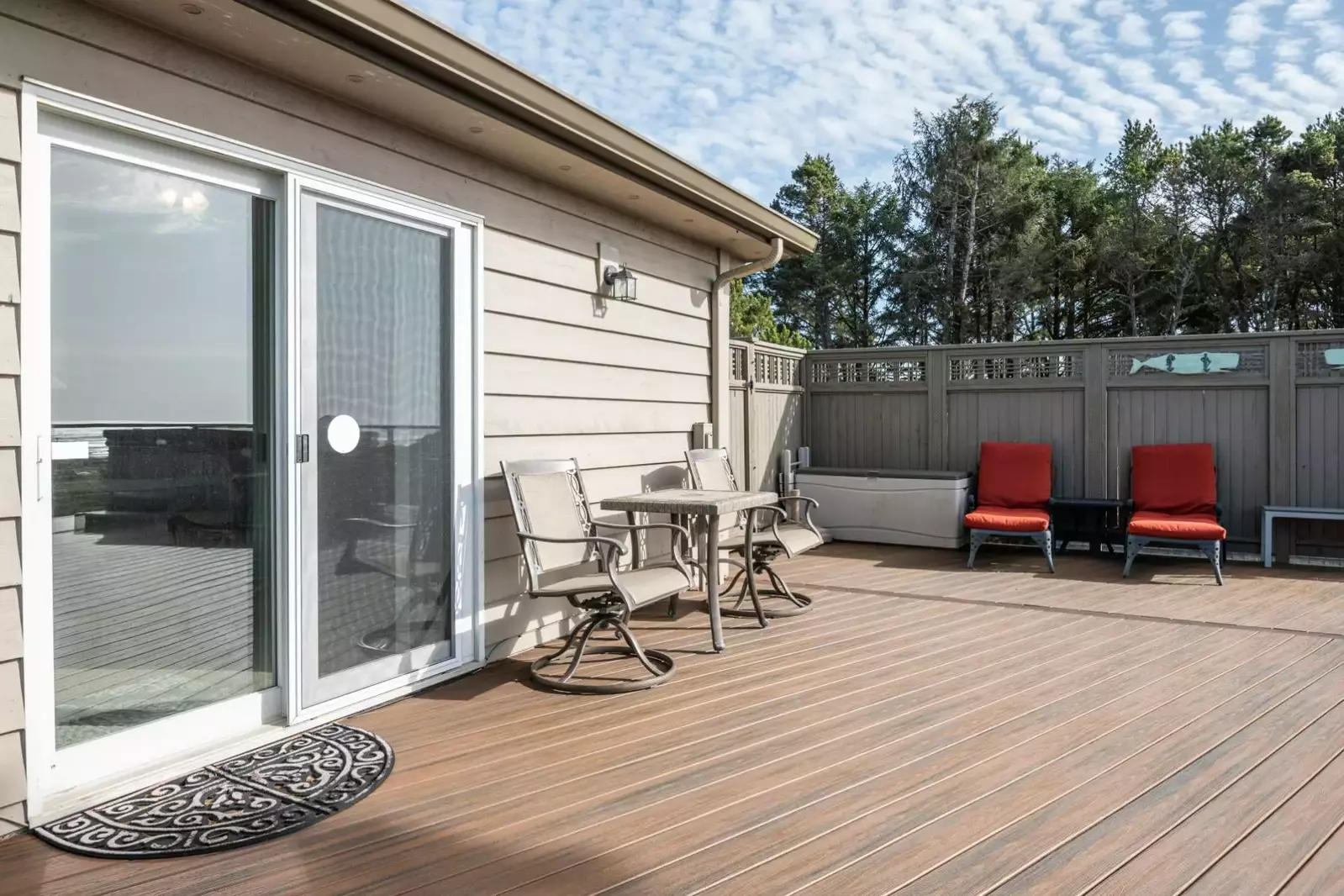 The Oregon Coast is gorgeous in every season. Remember to pack both sunblock and some warm clothing.