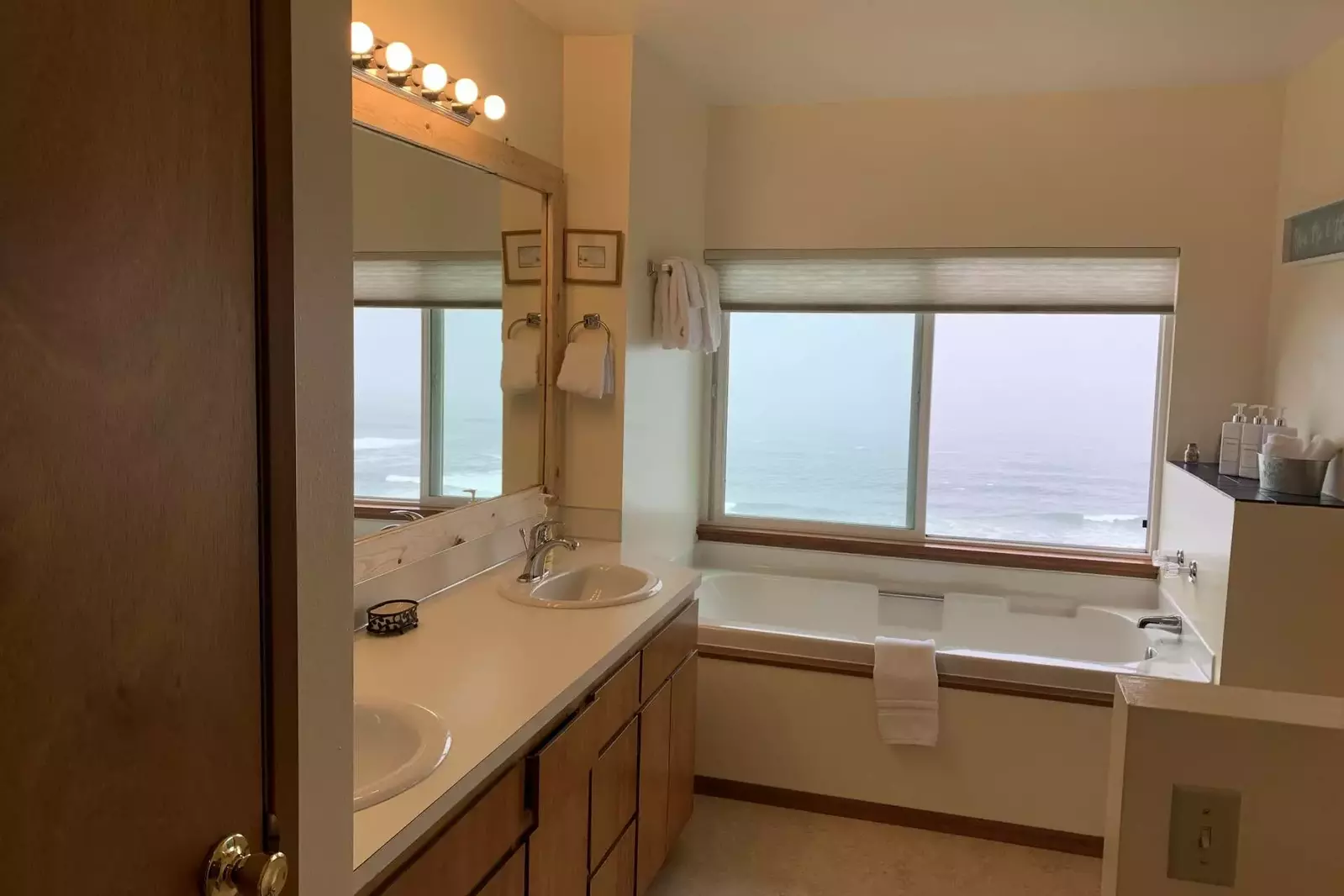 "The views from this house were absolutely amazing! We opened the window in the bedroom each night and fell asleep to the sound of the waves." - Steph