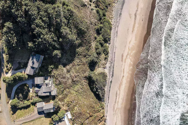 "The home was very clean and just as described. Communication was great and check in and out easy. thank you for having us." - Doris