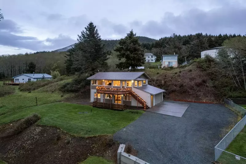 The three bedrooms and 2 baths were very comfortable and there was a lot of room for lounging.  -Rachel