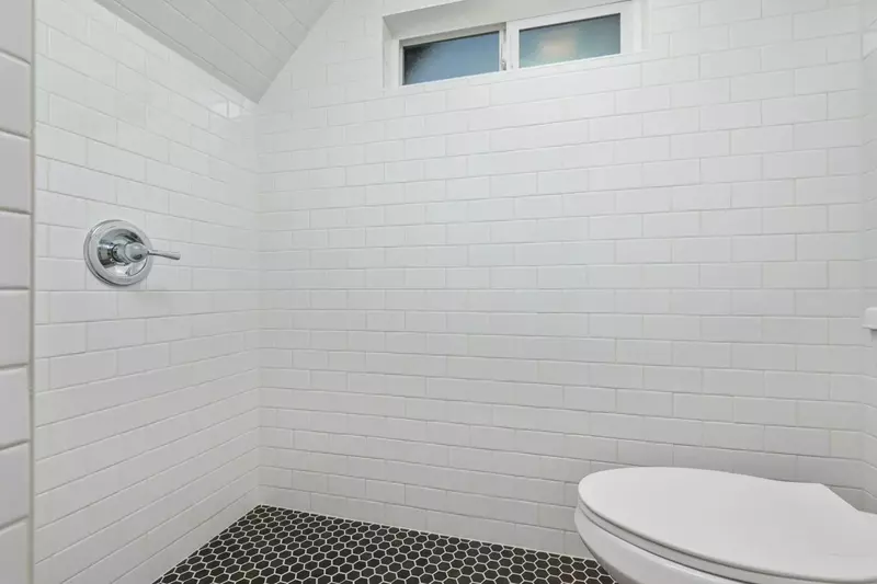 "This house was perfect for my family and I. We enjoyed the property to the fullest! Location close to town and steps from the beach." - Ann