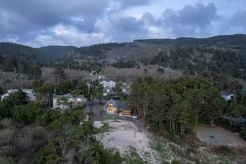 "The location is great and near fun stuff to do, and the outdoor setup and property truly set this place apart and make it magical." - Jessica