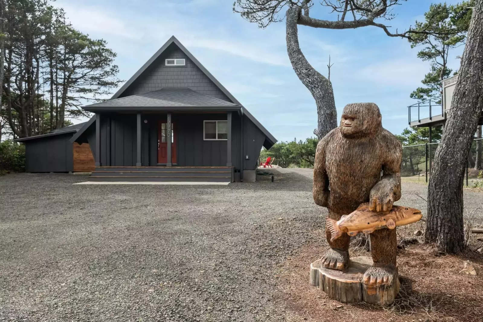 "We visited Canon beach and Seaside, they were so crowded and busy. We really appreciated the peace of Rockaway Beach." - Julie