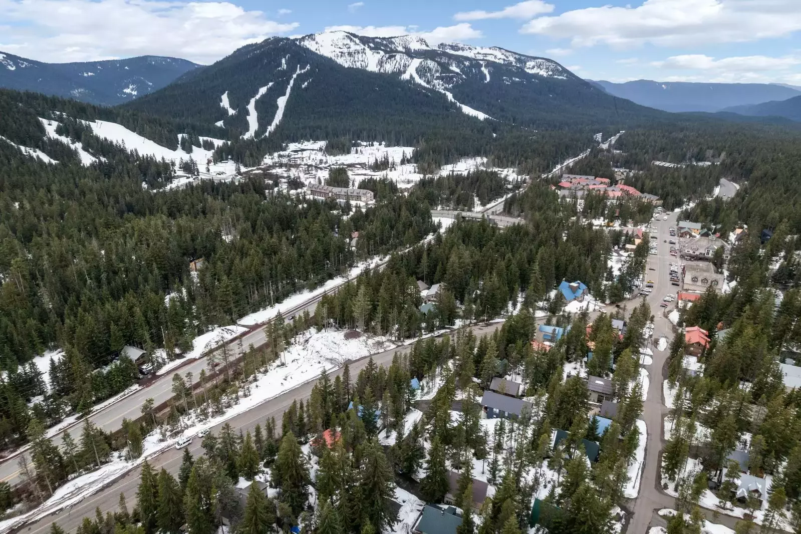 "It is close to everything, very comfortable, and a great base camp for enjoying all that Mt. Hood has to offer." - Richard