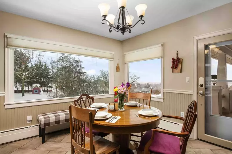 The Dalles is a nice town in the Columbia River Gorge with great food, an abundance of outdoor activities, and a beautiful look in all four seasons.