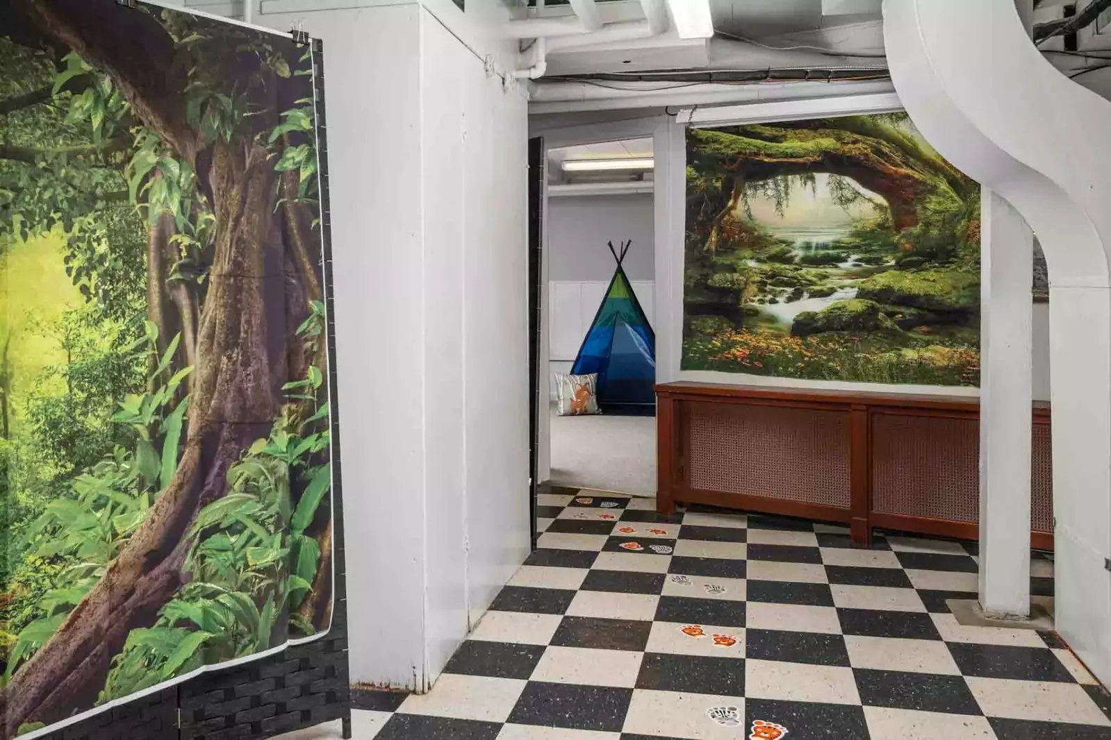 "My family and friends had a delightful time together - I can't recommend it highly enough!" - Heather