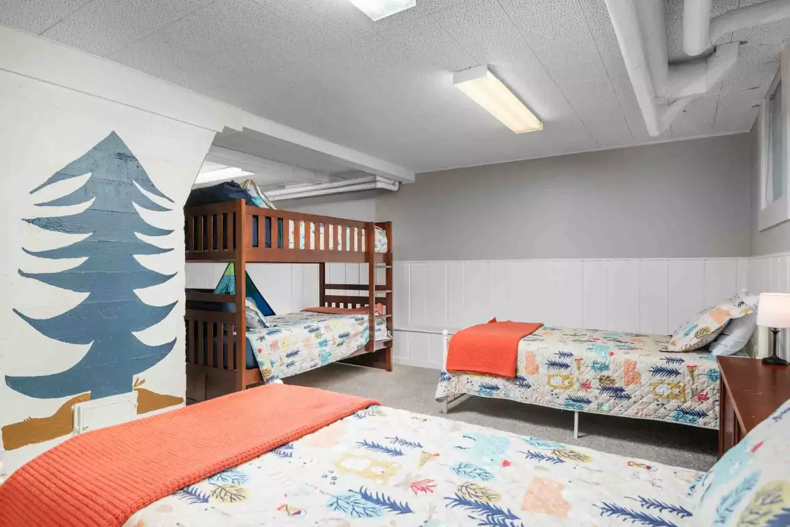 "This is one of those amazing homes that we hope to return to in the future. We had a wonderful stay!" - Sherri