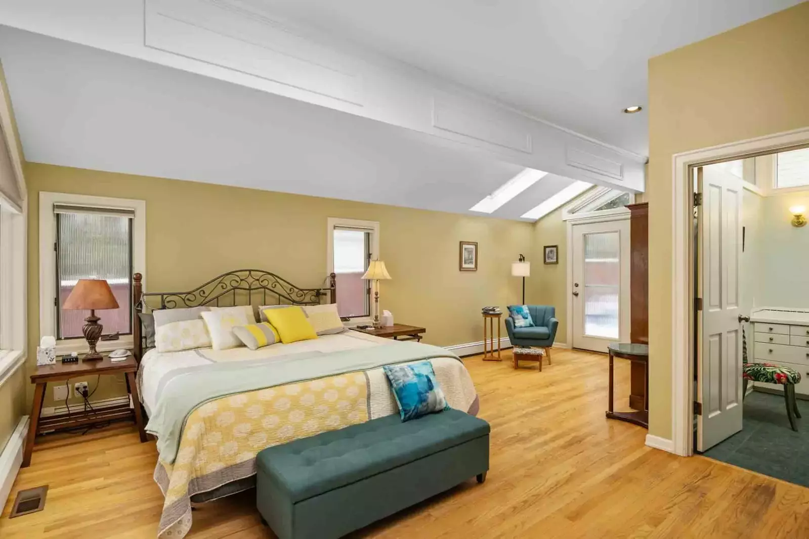 "The house was beautiful and exactly what we expected. It was perfect for our family. We definitely look forward to staying again." - Melody