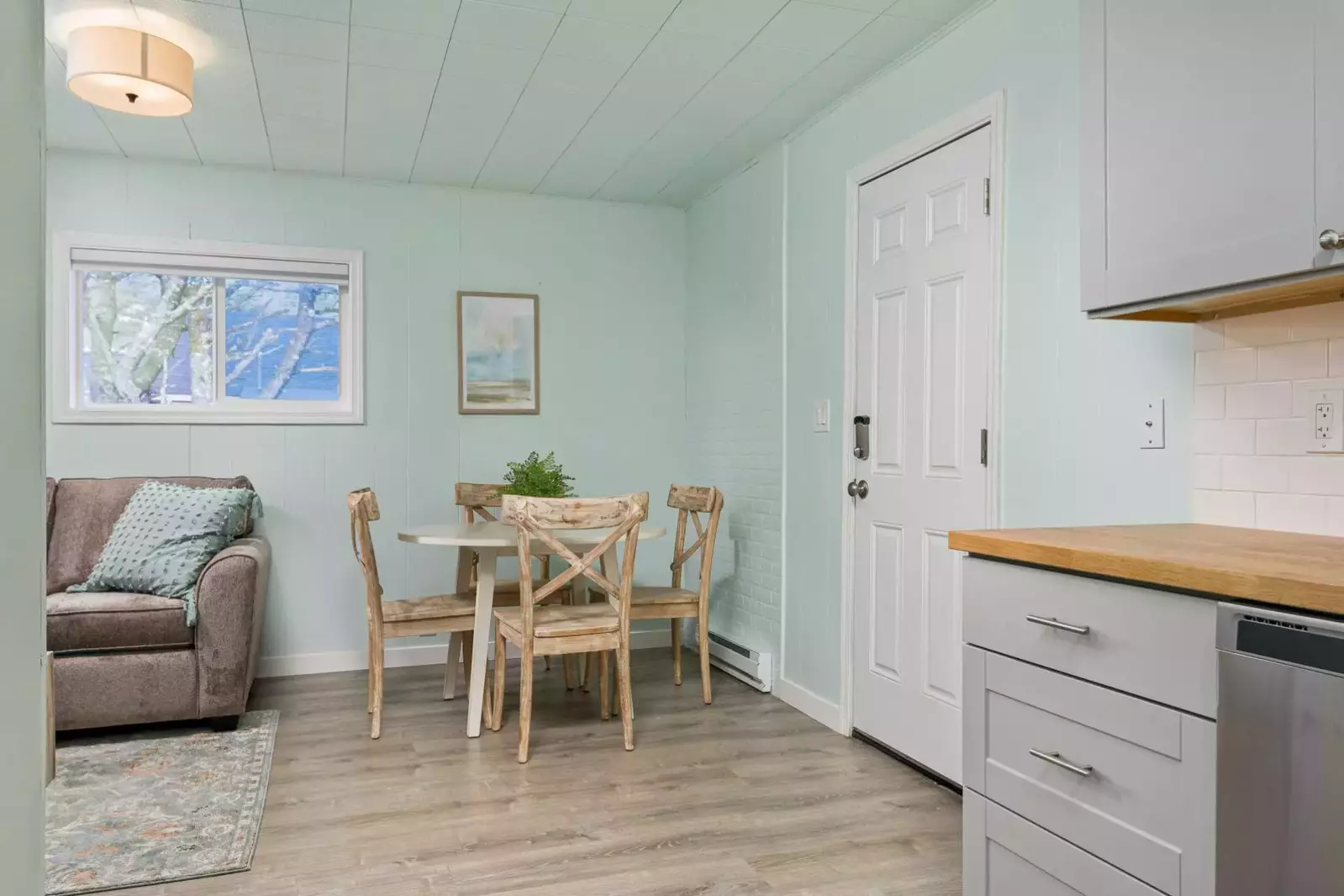 "Beautiful home and great quiet location. We enjoyed being able to walk to the beach and have breakfast!"  -Kathy