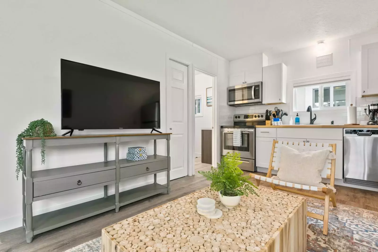 "Stocked up with all the essentials, comfortable bed and couch, and loved that the TV had ROKU." - Treja