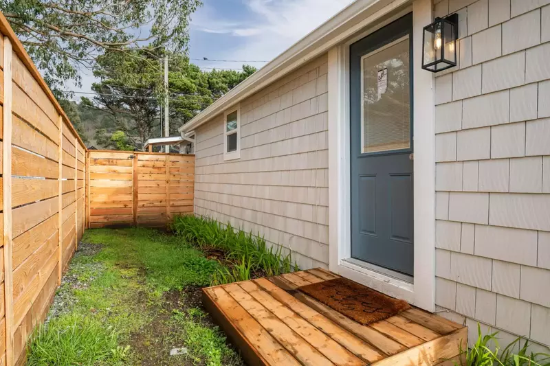 "Cute, cozy, clean place—-good private yard."  - Rachel F.