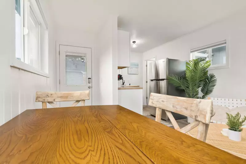 "This spot was very walkable, close to the beach and incredibly clean! Perfect for a weekend getaway." - Sarah